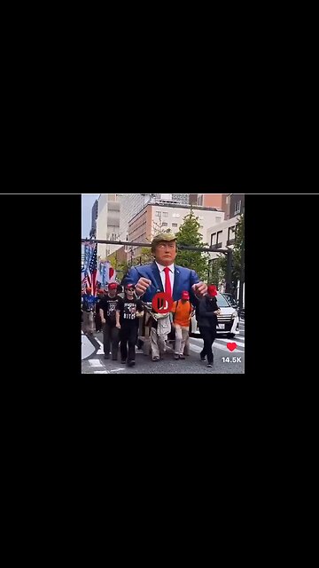 JAPAN'S TRUMP PARADE! Carrying US FLAGS, and Playing Trump's Speech