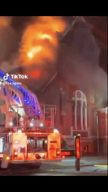 HISTORIC INDIANAPOLIS CHURCH🚒👩‍🚒🔥⛪️🔥🧑‍🚒DESTROYED BY FIRE ON CHRISTMAS EVE🎄⛪️🔥🚒🧑‍🚒💫
