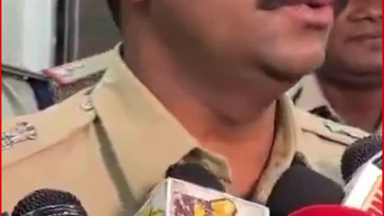 “Sadhus” Turned Robbers: Family Looted on Highway in Broad Daylight — Shocking Video Sparks Outrage!