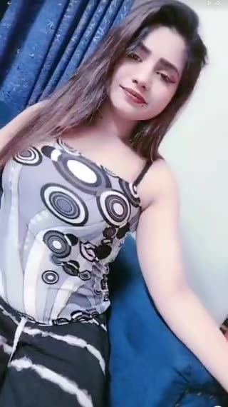 Pyar Dilon Ka Milan hai Live show tango indian beautiful Queen