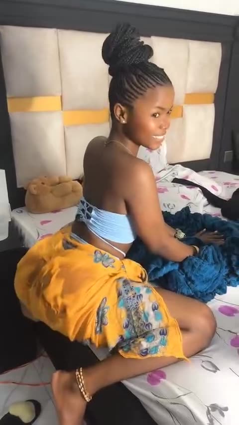 Tanzanian girls shows her big nyash🥵💣💯