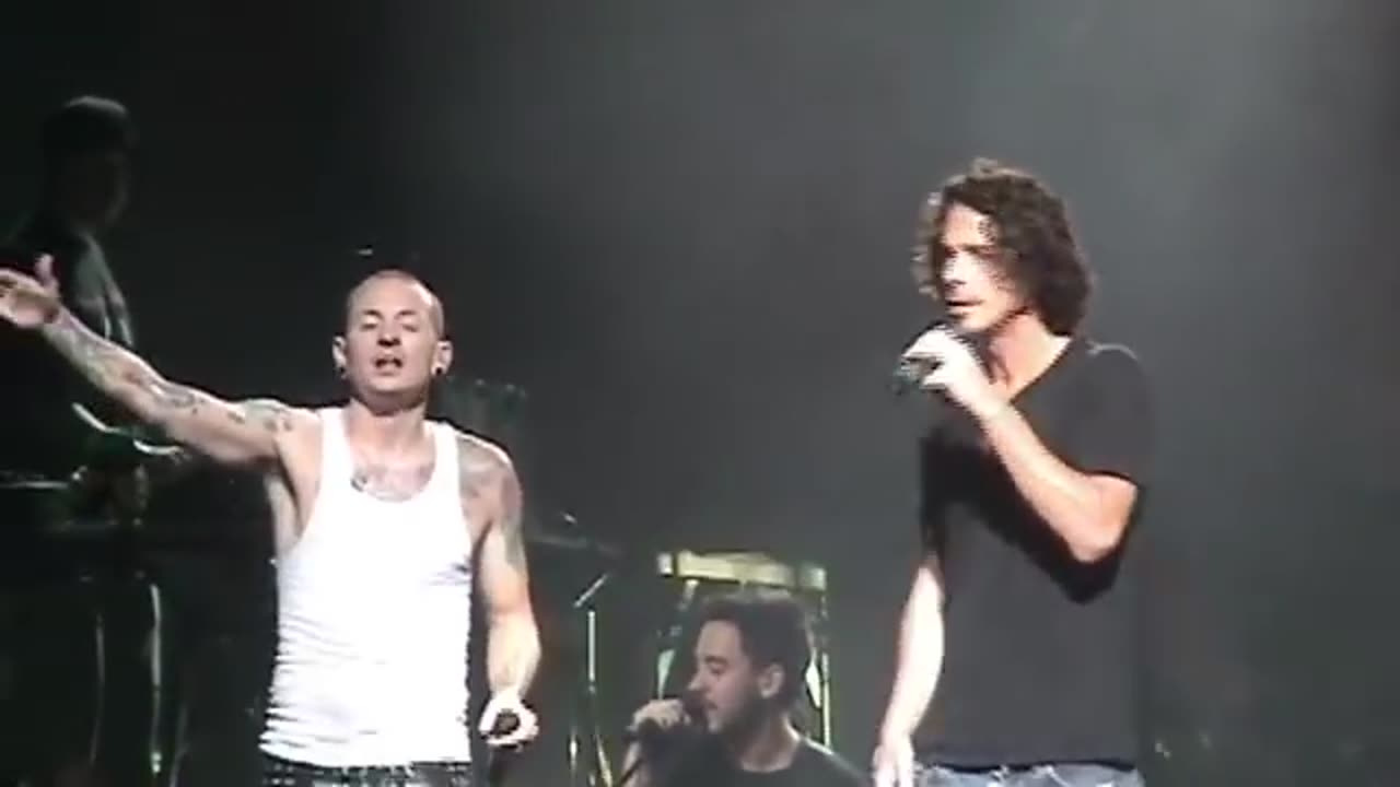 Linkin Park - Crawling (Live with Chris Cornell)