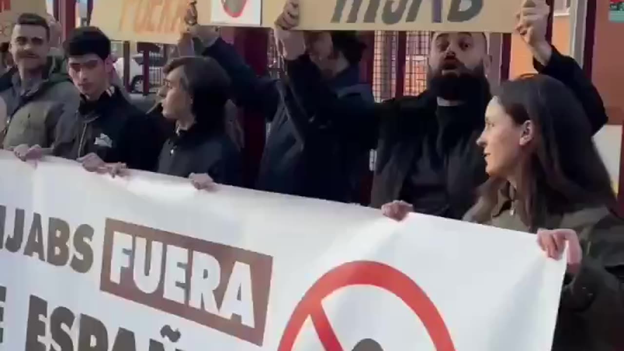 Spanish patriots do not want women in hijab or burka in Spain.