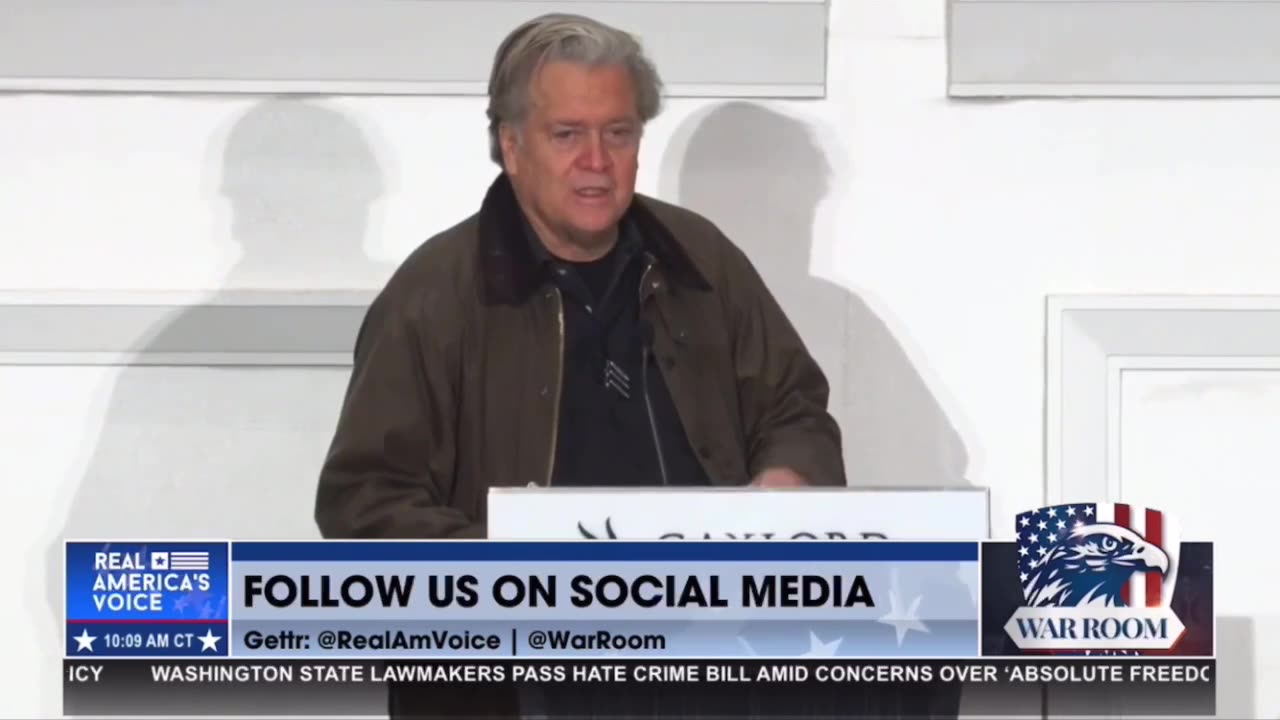 Steve Bannon CPAC crowd applaud 'fugitive J6er' who fled FBI for four years