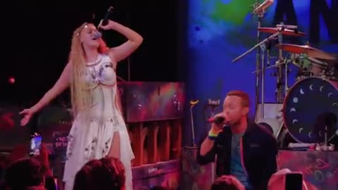 Coldplay, Tini, Elyanna - We Pray (Live in Brooklyn)