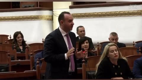 Balliu sherr me Ballukun: U bëre e bukur me paratë e shqiptarëve
