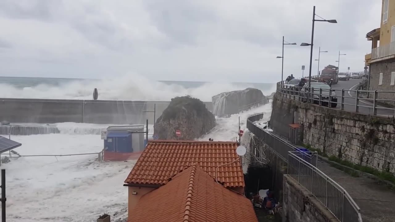 Monster Waves Caught on Camera