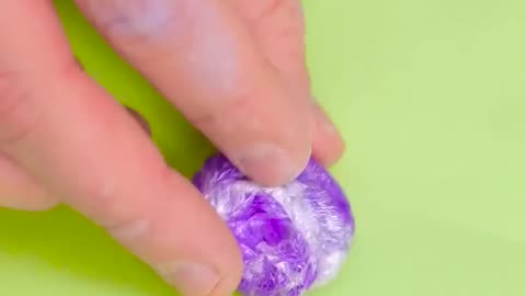 Craft your own Stress Reliever with glue & paper!