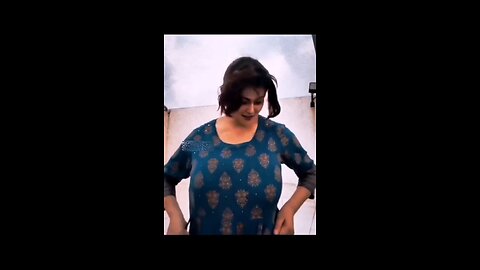 A cute girls dancing and showing his dancing moves