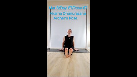 Akarna Dhanurasana / Archer's Pose