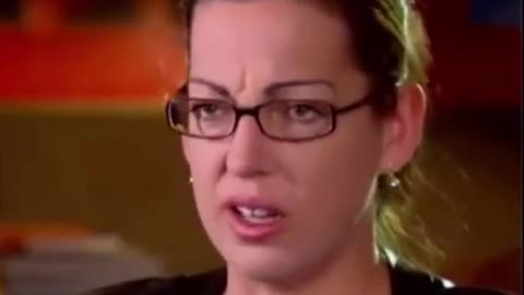 English woman woke up with a Chinese accent