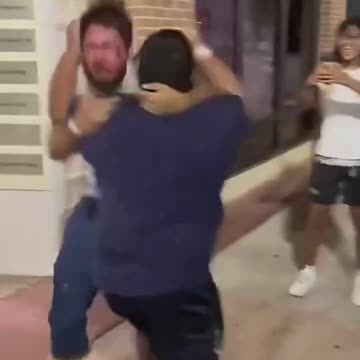 Crazy: fight & 🔫 Downtown San Marcos TX