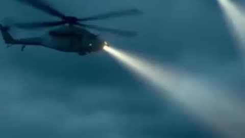"سمندر کی گہرائیوں سے اُبھرا خوفناک دیو! | Giant Sea Monster vs Helicopters