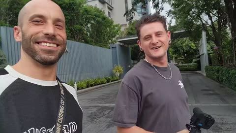 PATTAYA BEACH BAR BELLENDS