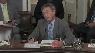 Thomas Massie calls out the entire establishment.