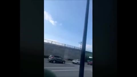 « J'ai passé la voix extraterrestre de L'Ère de l'Apocalypse à l'envers… écoutez bien. »