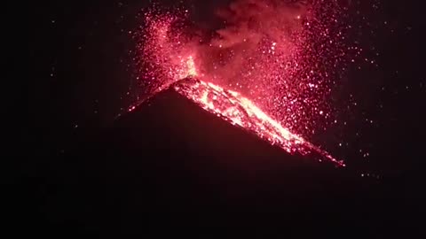 Incredible Lightning strike on top of Guatemala Volcano