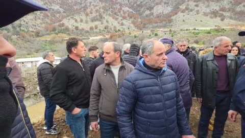 Banorët e Baks Rrojit sërish në protestë, për të ndaluar punimet e resortit