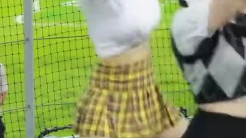 chaine dance like a boss cheer girl dancing 4k video #shorts #youtubeshorts #tiktok #shortsfeed#