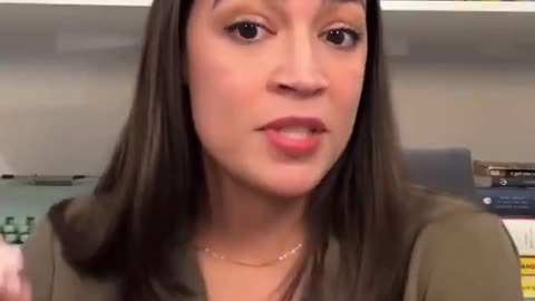 🤡🤣 AOC says that @elonmusk "is one of the most unintelligent billionaires