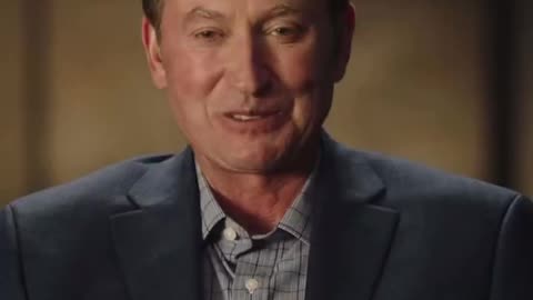 Trump says Wayne Gretzky should “run for Prime Minister of Canada, soon to Governor of Canada.