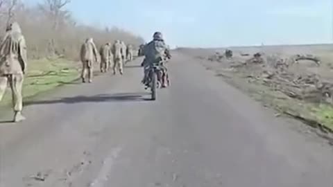 Russian Troops Continue Evacuating Ukrainian Soldiers from Pokrovsk Who Are Surrendering En Masse
