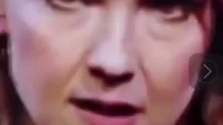 German comedian Carolin Kebekus, shapeshift multiple times 🦎