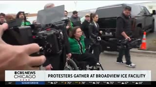 National Guard leaves Broadview ICE facility; judge orders fence taken down - SENATOR DICK DURBIN & DUCKWORTH THANK PROTESTORS