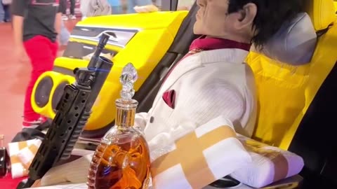 @stugatz25’s 6th Gen BMW 7 Series rocking our Custom LED Hood & Trunk Prop Holders. 🇺🇸🌴