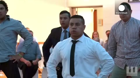 Incredible: Emotional wedding Haka moves Maori bride to tears, NZ | euronews 🇬🇧