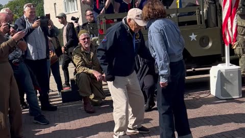 WW2 veteran dances in the Netherlands.