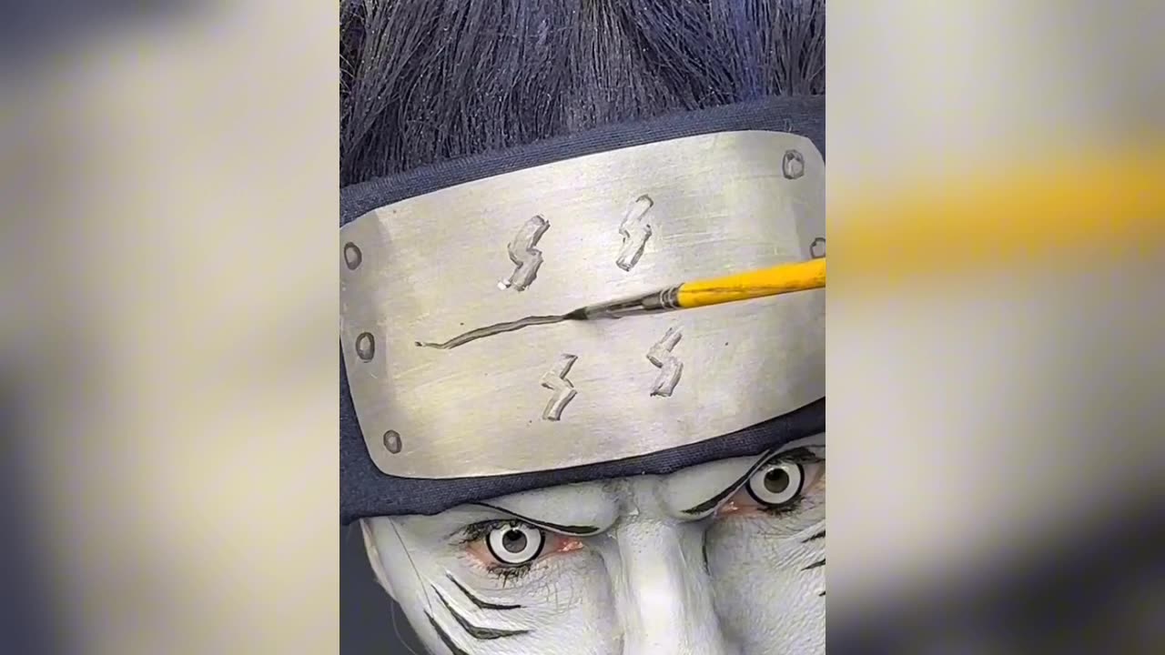 "Step-by-Step Guide to Creating Kisame's Makeup from Naruto"