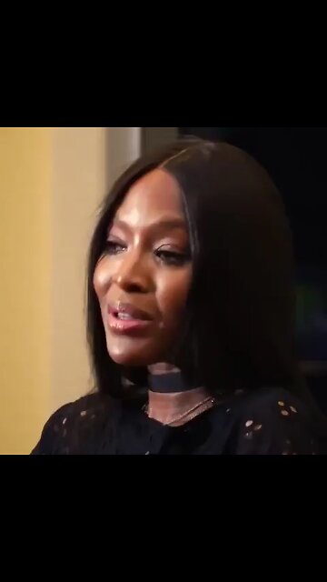 😢 THROWBACK: Watch Naomi Campbell spend a full minute trying (and