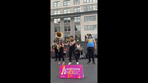 MIDTOWN MANHATTAN LIVE MUSIC