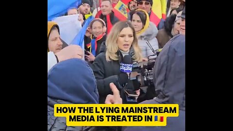 How the LYING Corporate Media & the HONEST Media is Treated by the Romanian People.