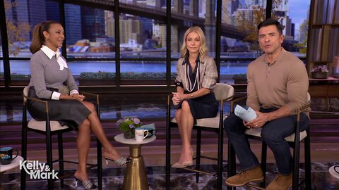 Great Actress Great Skirt Now Thats The Perfect Twofer