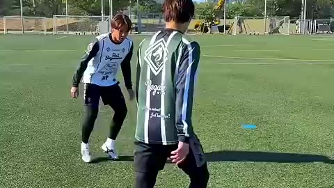 Incredible: LEARN NEW SKILL⚽️#shorts #football #soccer #footballskills #soccersk