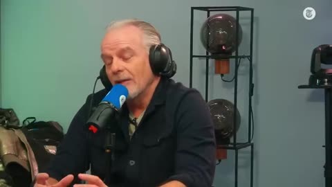 Wierd Duk - De Telegraaf - 'Stop met buigen voor islamitische eisen'