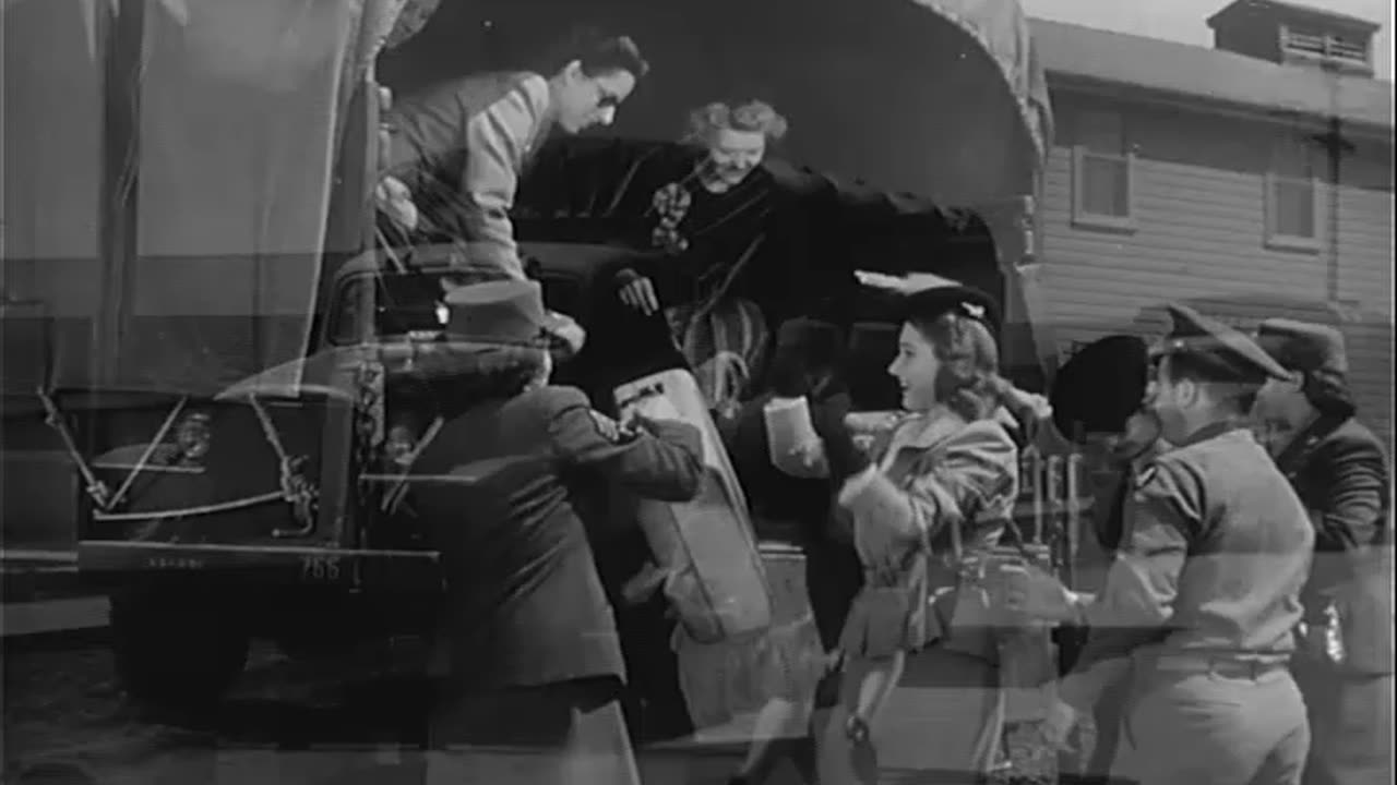 WE'RE IN THE ARMY NOW - WE'RE IN THE ARMY NOW - 111 M 1000 R 1