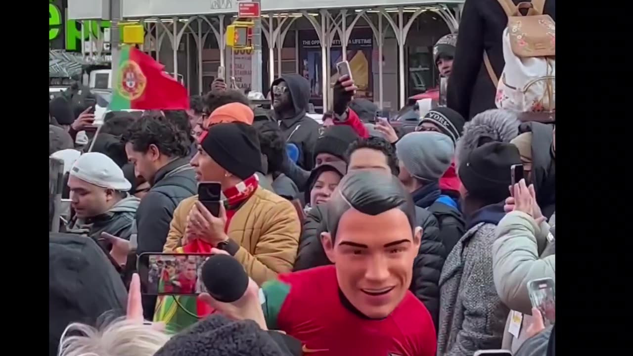 Times Square celebrates Cristiano Ronaldo's 40th birthday