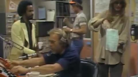 W.K.R.P. In Cinn - Turkey Drop