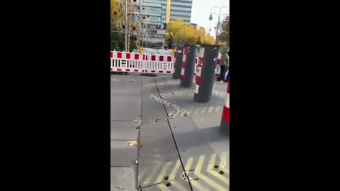 Γερμανία: Το Βερολίνο ετοιμάζεται για πόλεμο; Όχι, για τα Χριστούγεννα ετοιμάζεται!!!!