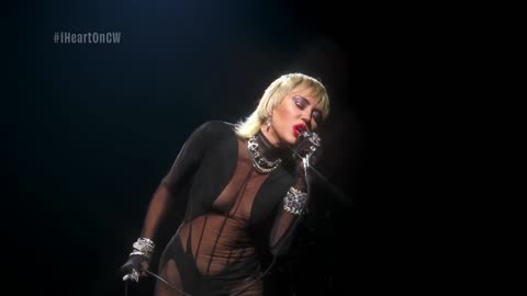 Miley Cyrus - Heart Of Glass (Live from the iHeart Festival)