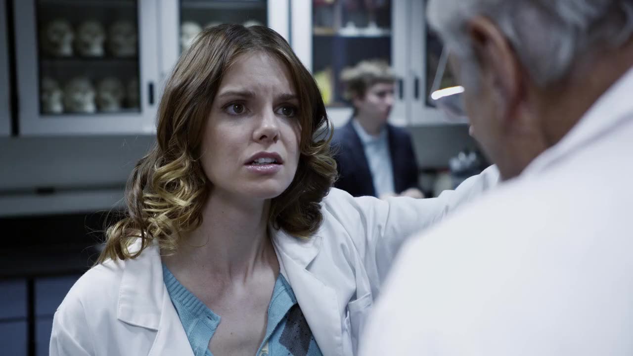 The Coed and the Zombie Stoner (2014)