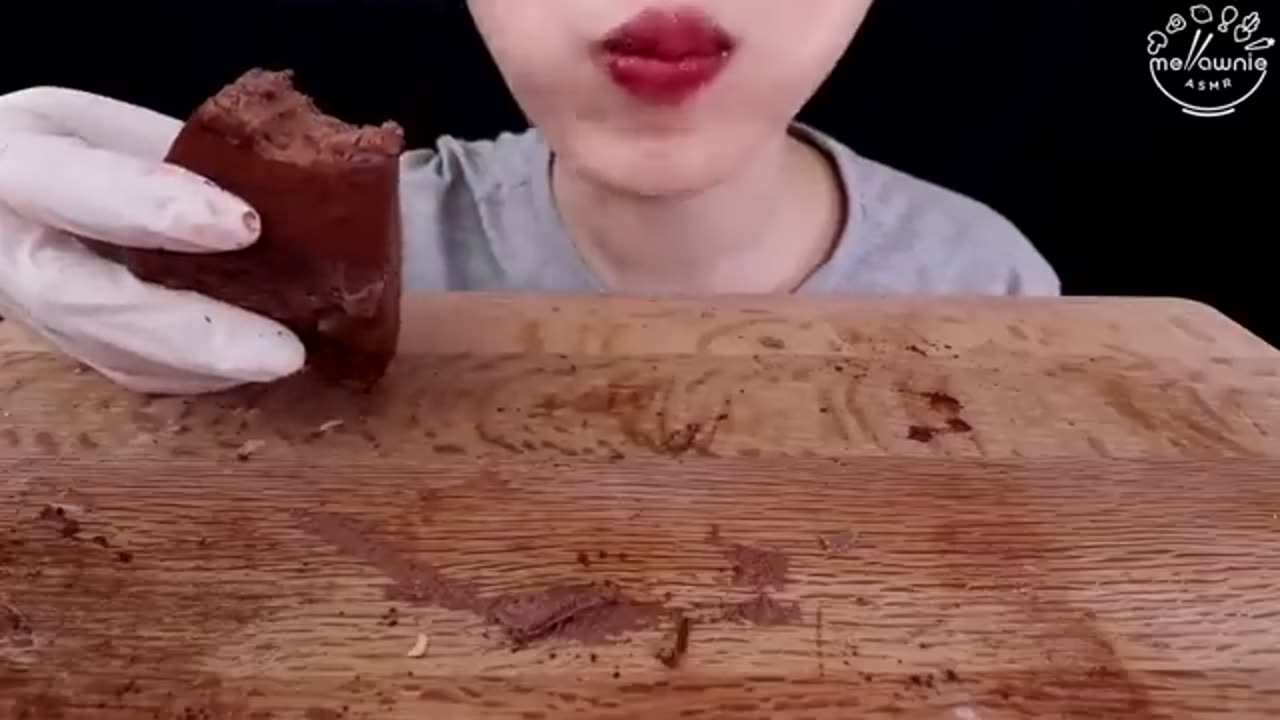 ASMR MUKBANG|CHOCOLATE MARSHMALLOW KINDER RICE CAKE ICE CREAM SNACK