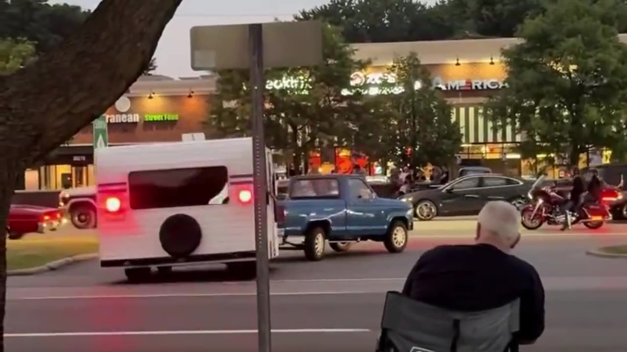 🤯💨 Truck Going in Reverse at a Turn is a Real Life Fail! | FunFM