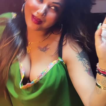 Too Hot Bhabhi ♨️♨️