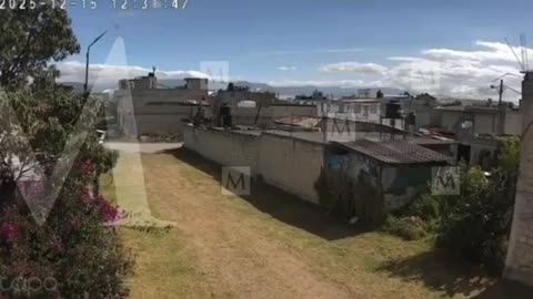 Video shows plane carrying 10 crash in Toluca, Mexico
