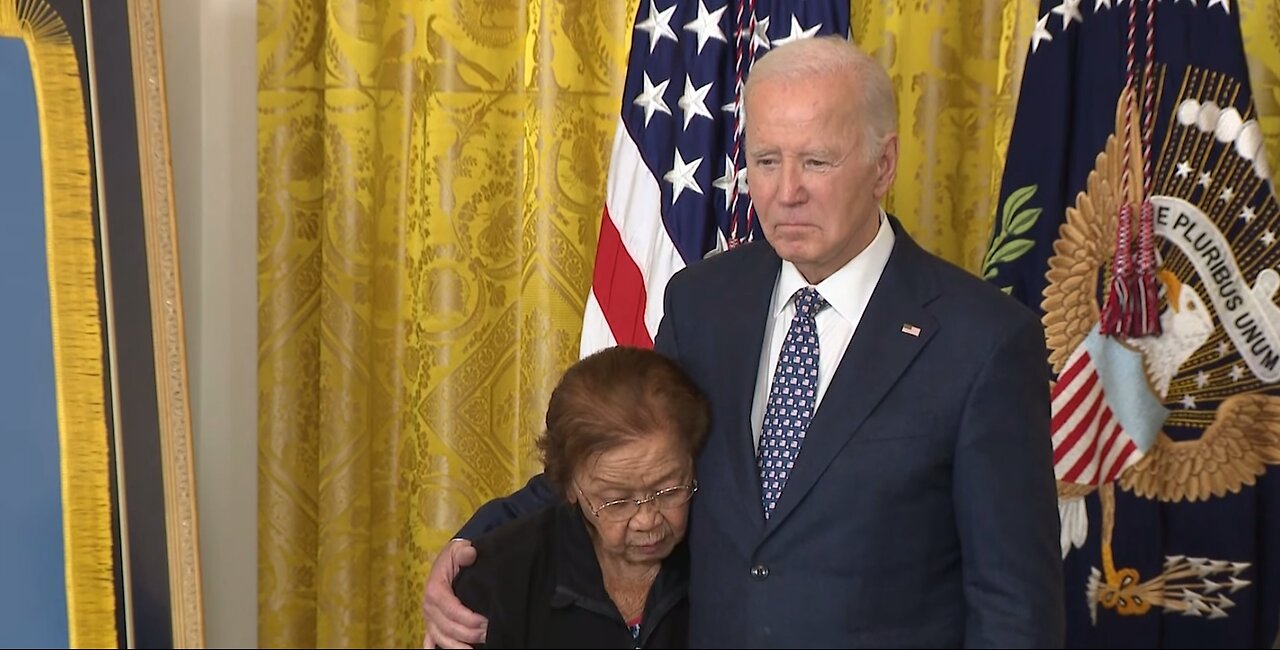 HOW BIDEN CARES SOLDIER’S RELATIVE AS HEROIC STORY TOLD! Medal of Honor White House Ceremony