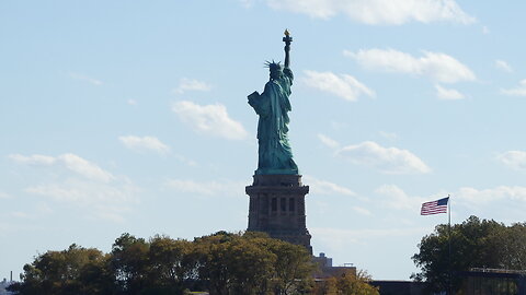 JERSEY CITY / LIBERTY STATE PARK (Walking Tour)